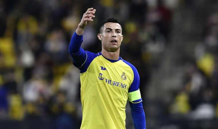 Jenius Bola Untuk hobimu | Ronaldo Sportif Mengembalikan Keputusan Wasit Ketika Memberinya Penalti di Pertandingan Liga Champions AFC