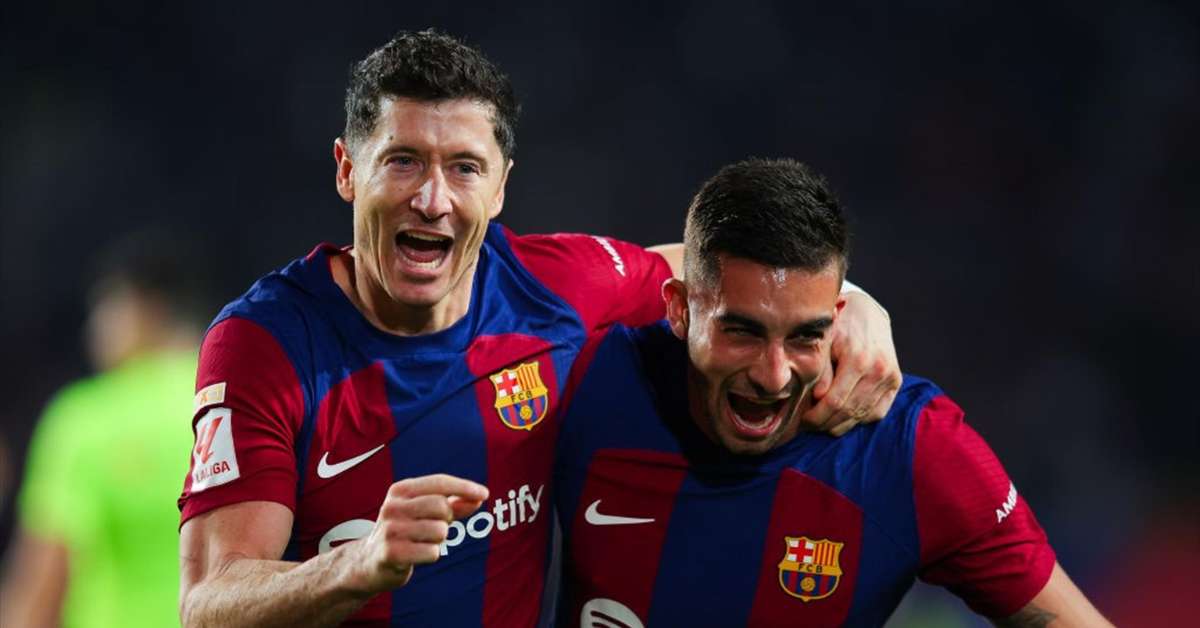 Robert Lewandowski setelah menghasilkan gol kemenangan UCL
