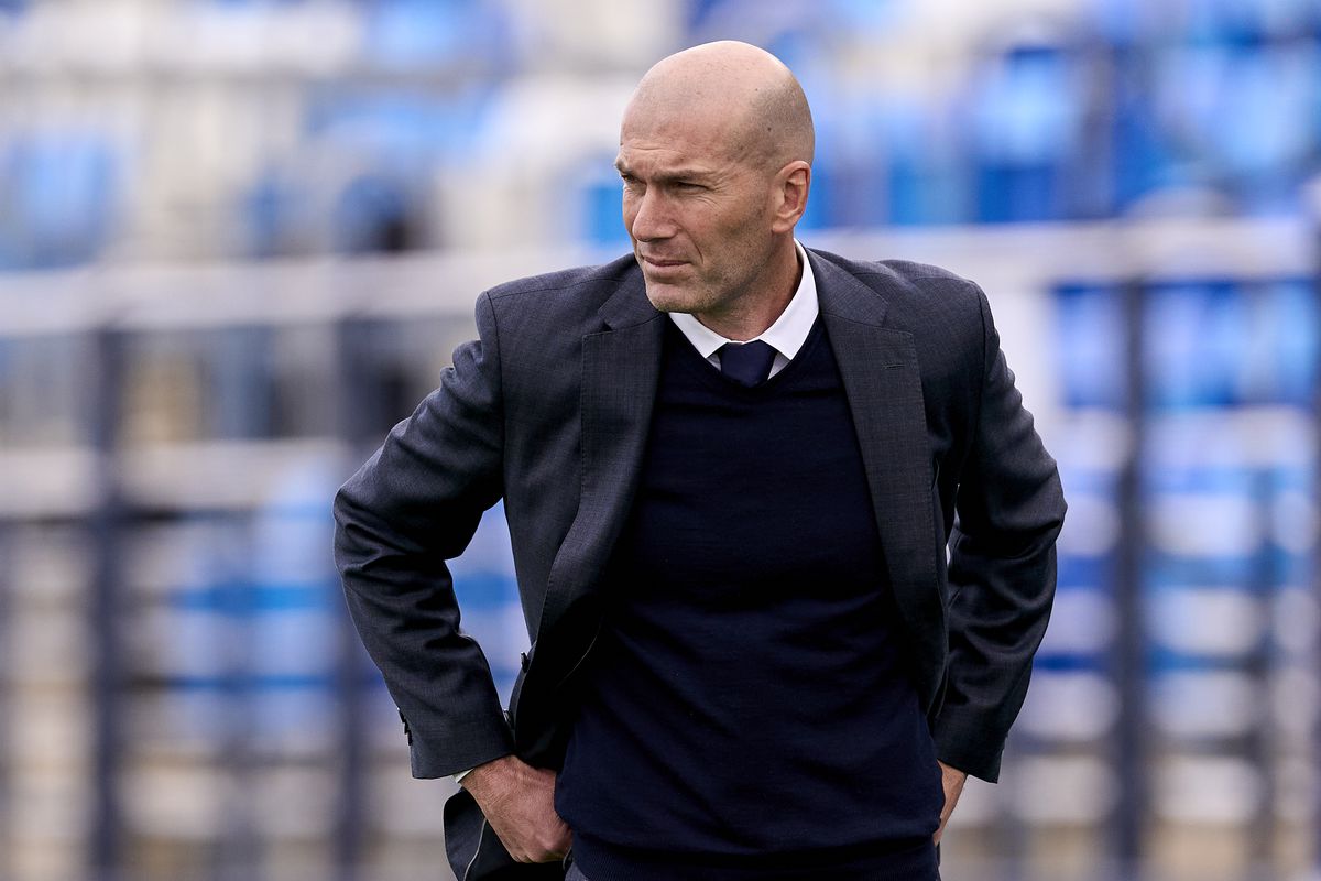 Jenius Bola Untuk hobimu | Ketua Bayern Munich Eberl menanggapi rumor Zidane