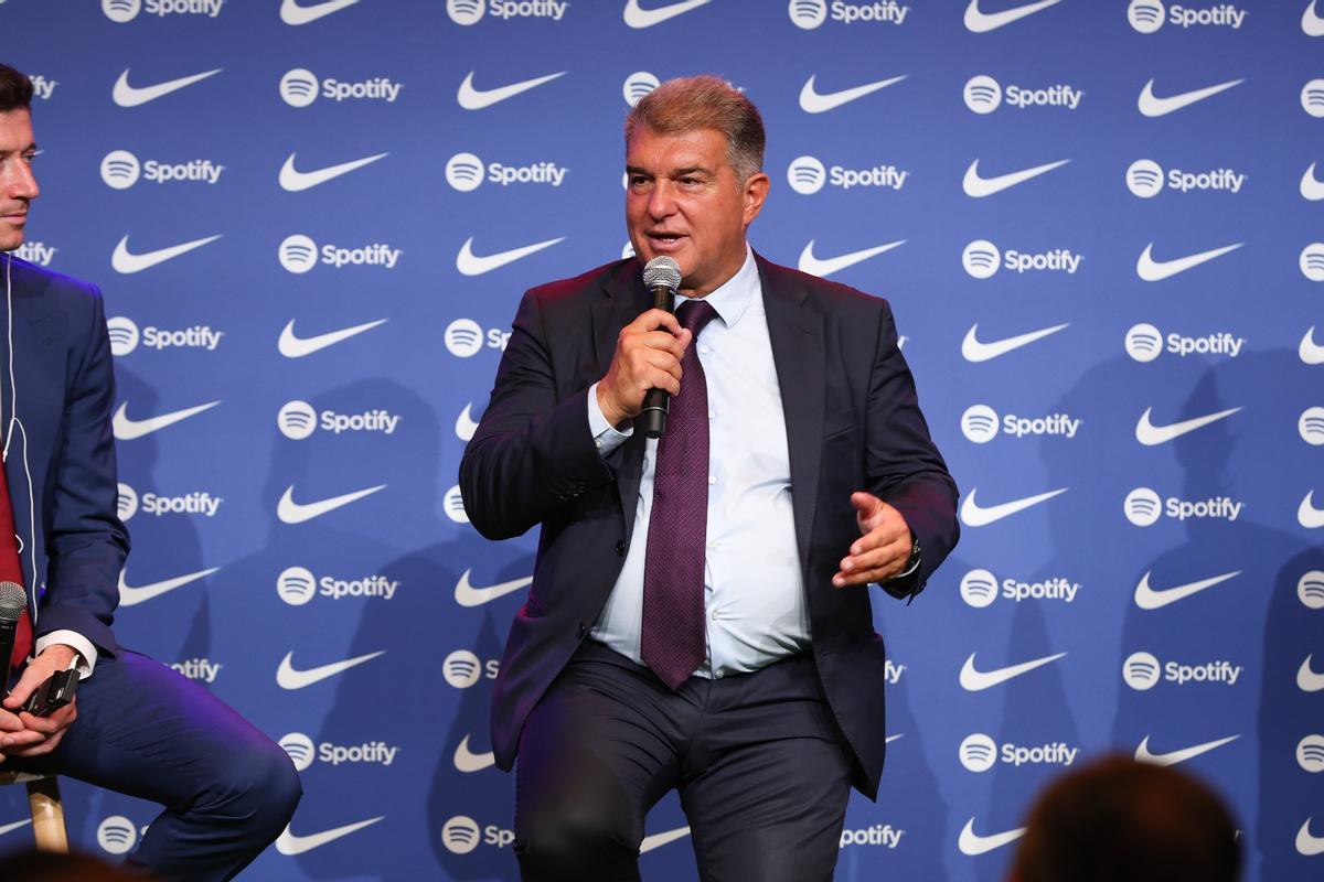 Presiden Barcelona Laporta: Saya tidak akan menukar pemain kami dengan PSG