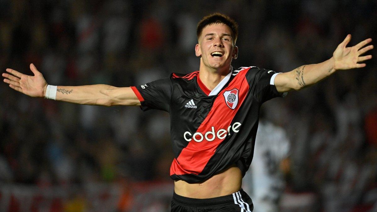 Real Madrid mengungguli Barcelona, ​​​​Man Utd untuk mendapatkan superkid River Plate Franco Mastantuono