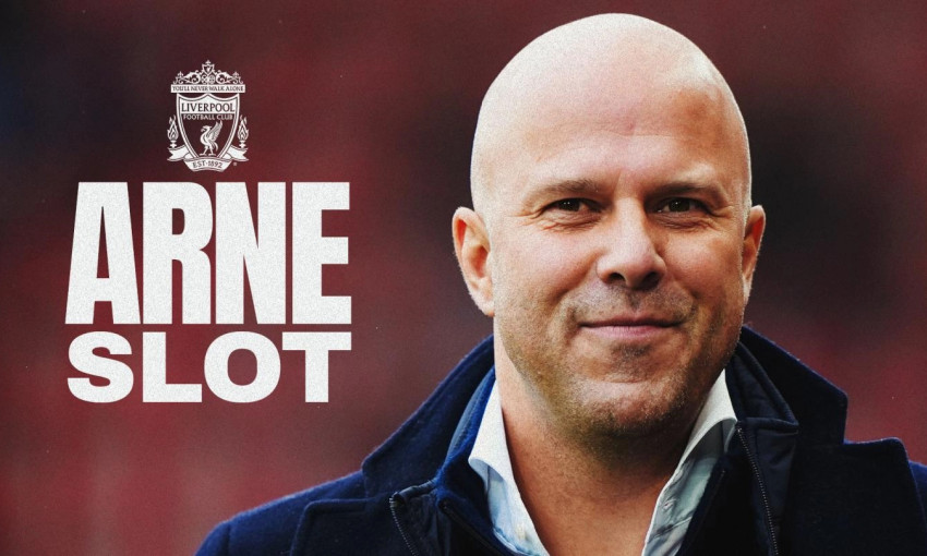 Pelatih kepala Liverpool Arne Slot