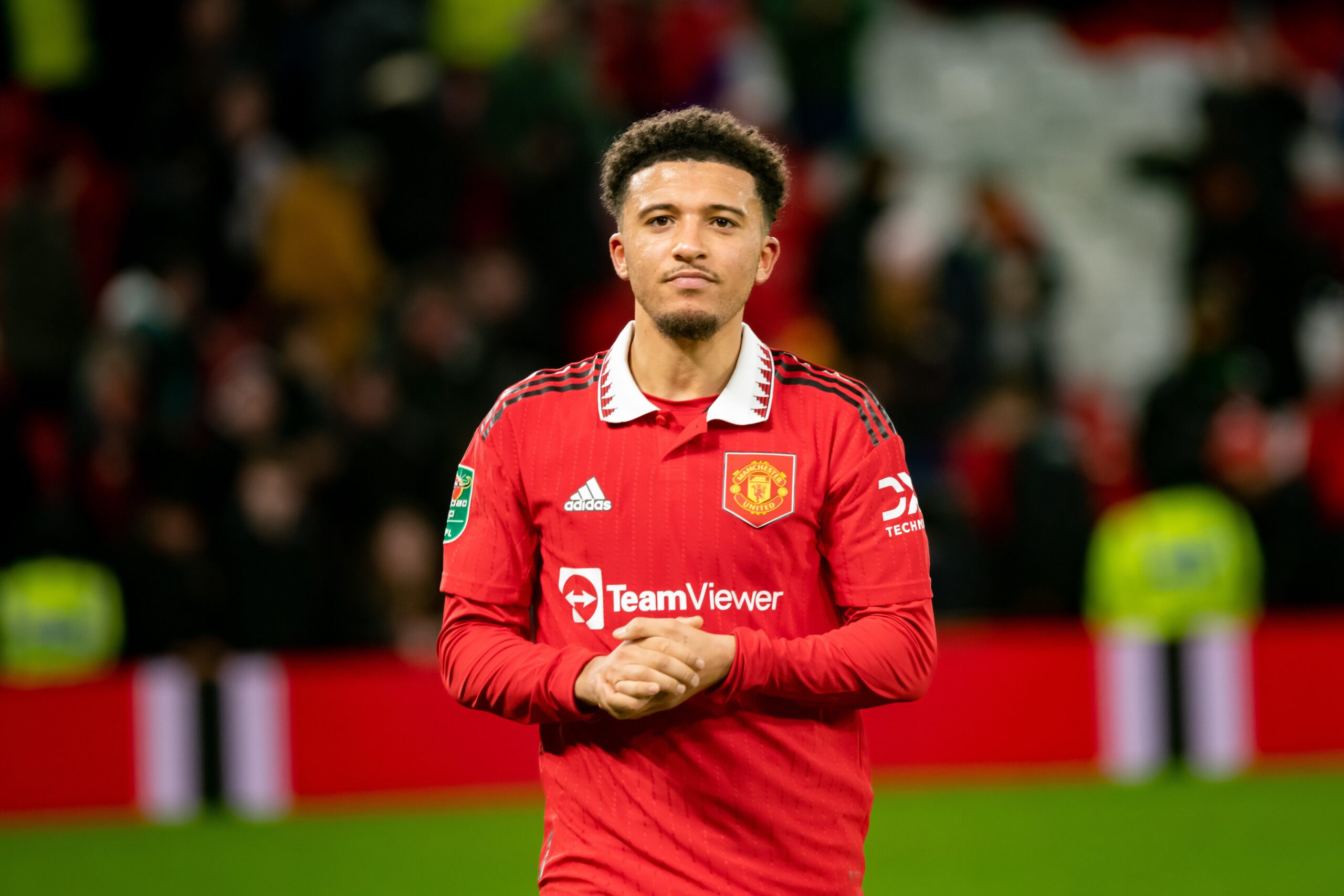 Jenius Bola Untuk hobimu | Striker Aston Villa Watkins menikmati pukulan ke Deeney setelah Arsenal menang