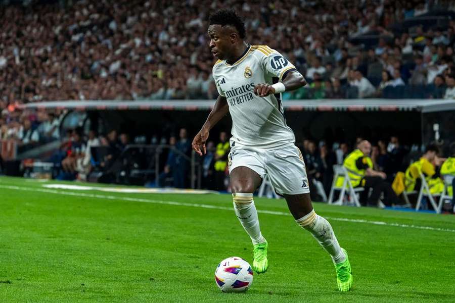 Jenius Bola Untuk hobimu | Bastoni: Inter harus bangkit untuk membelenggu Yamal milik Barca