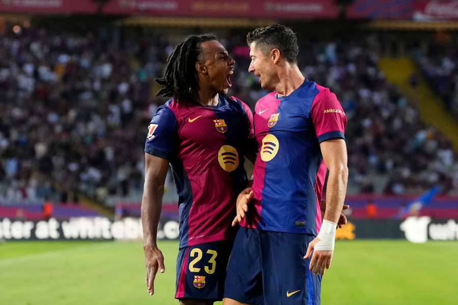 Jenius Bola Untuk hobimu|Barcelona Negosiasikan Perpanjang Kontrak Jules Kounde di Tengah Minat Klub-klub Top