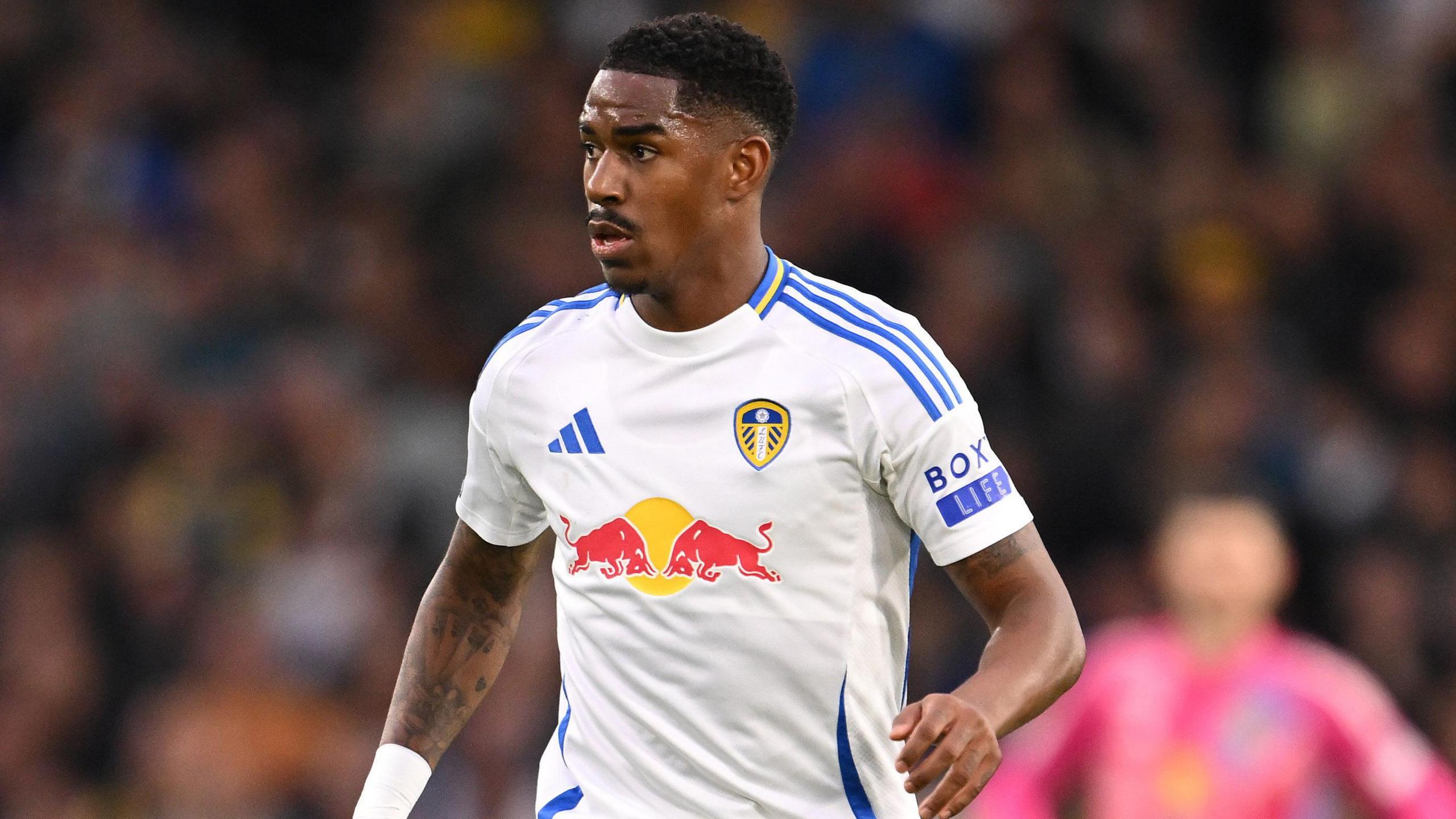 Jenius Bola Untuk hobimu|Junior Firpo Kembali ke Real Betis dengan Kontrak Baru