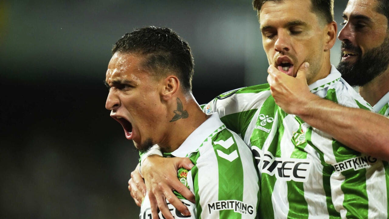 JeniusBola Untuk hobimu Setiap Hari|Antony dari Manchester United Siap Gabung Real Betis dengan Harga €25 Juta