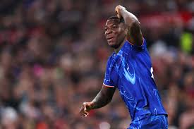 Moises Caicedo JeniusBola Untuk hobimu Setiap Hari|Gelandang Chelsea Akhiri Hubungan Kerja dengan Agen Lamanya